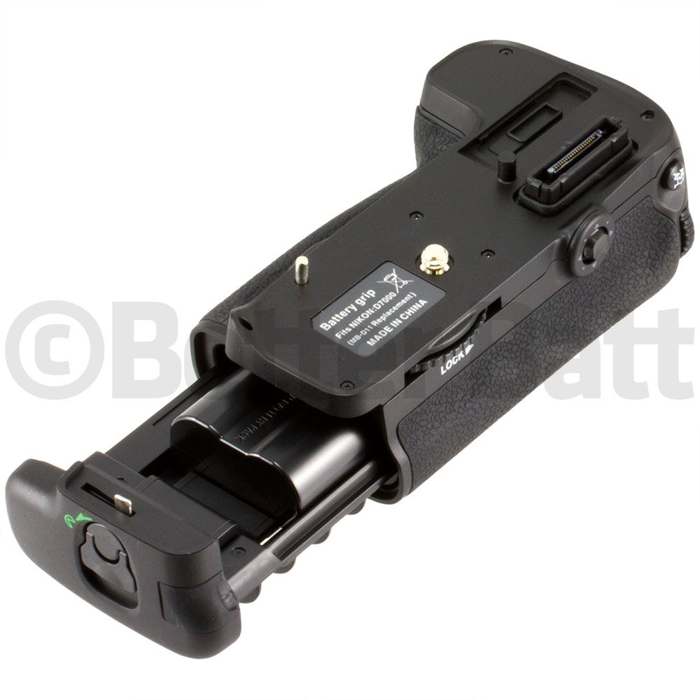 Nikon D7000 Battery Grip Replacement