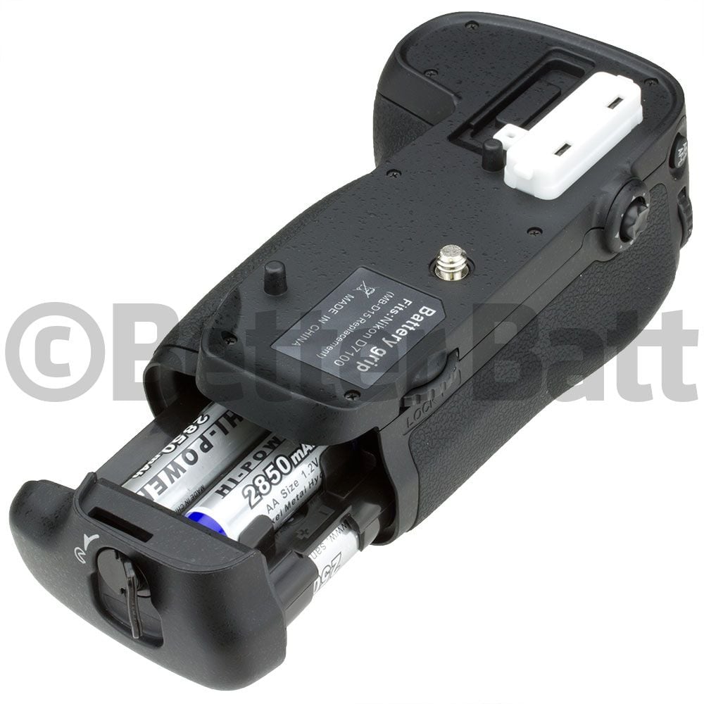 Nikon D7200 Battery Grip Replacement