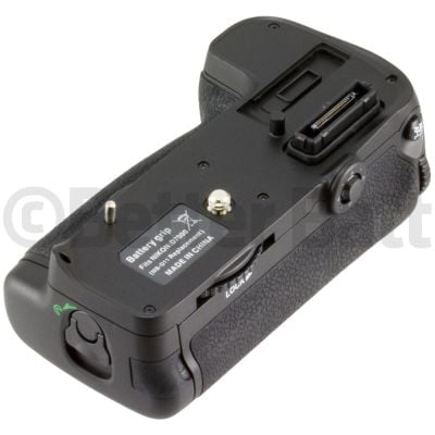 Nikon D7000 Battery Grip Replacement